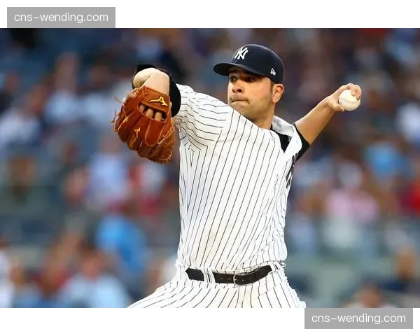 特写：蓝鸟队古巴籍新秀捕手阿尔瓦雷斯，克服叛逃艰辛后的第一个大联盟打席