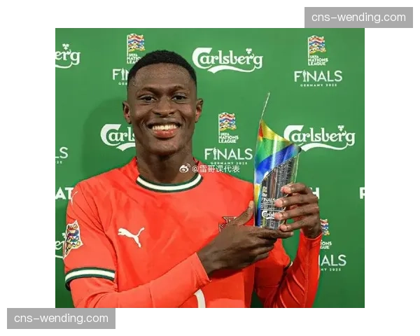 努诺-门德斯禁区内第六次触球，巴黎边后卫的进攻统治力